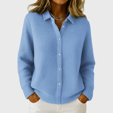 Adéla – Elegante Damenstrickbluse mit Knöpfen
