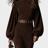 Langes Retro-Kleid mit langen Ärmeln und hohem Kragen